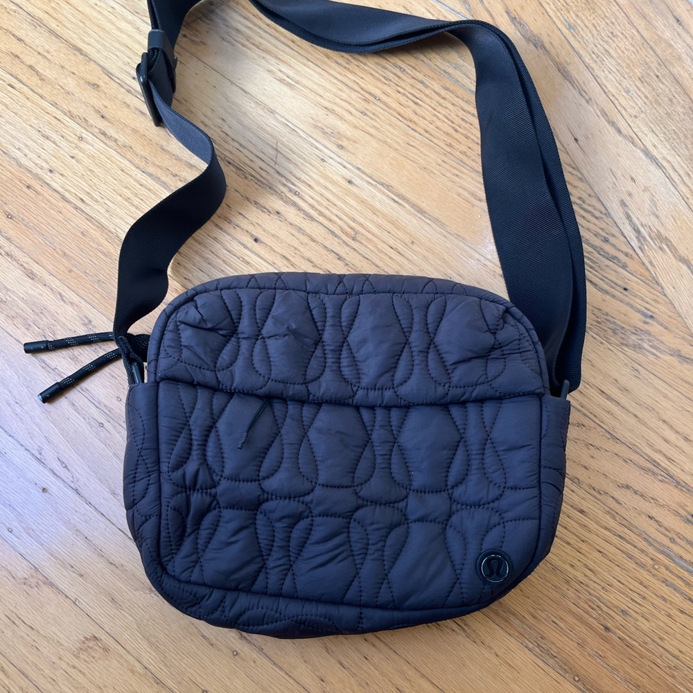 Lululemon Quilted Embrace Crossbody Bag - Picture 8 of 15